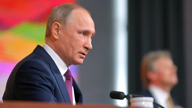 Putin ile Görüştüm' Yalanını Söyleyen Bakan İstifa Etti