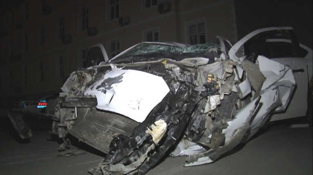 Sigara Kaçakçıları Hurdaya Dönen Otomobilden Burnu Bile Kanamadan Çıktı