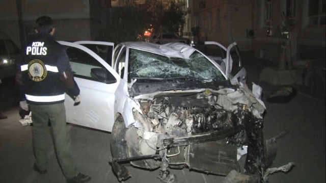 Sigara Kaçakçıları Hurdaya Dönen Otomobilden Burnu Bile Kanamadan Çıktı