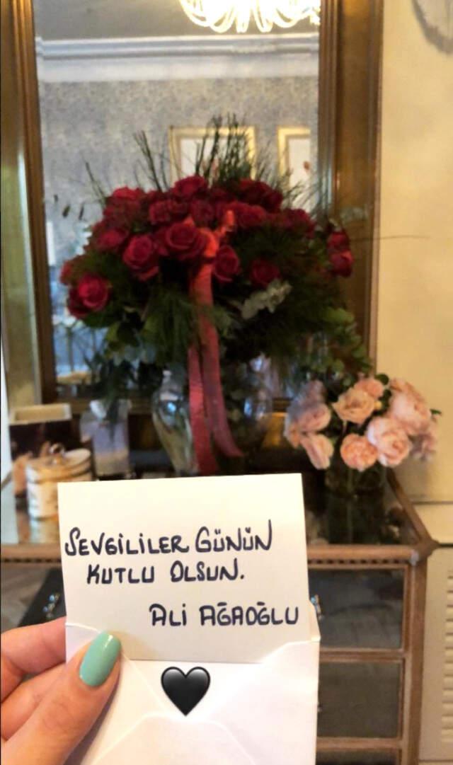 Ali Ağaoğlu'nun Mütevazı 14 Şubat Hediyesi! Çıtır Sevgiliye Buket Yaptırdı