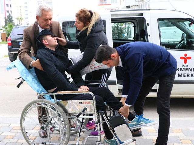 Ambulansın 150 Kilometre Hızla Çarptığı Gencin Hayatı Karardı