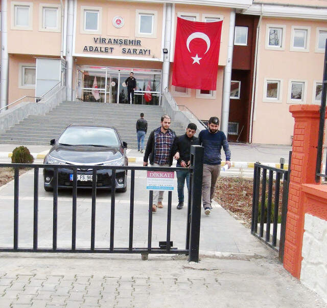 İlginç Bir Yöntemle Araçları Soyan Hırsızın 'Ben Kaliteli Hırsızım' Sözleri Şok Etti İlginç Bir Yöntemle Araçları Soyan Hırsızın