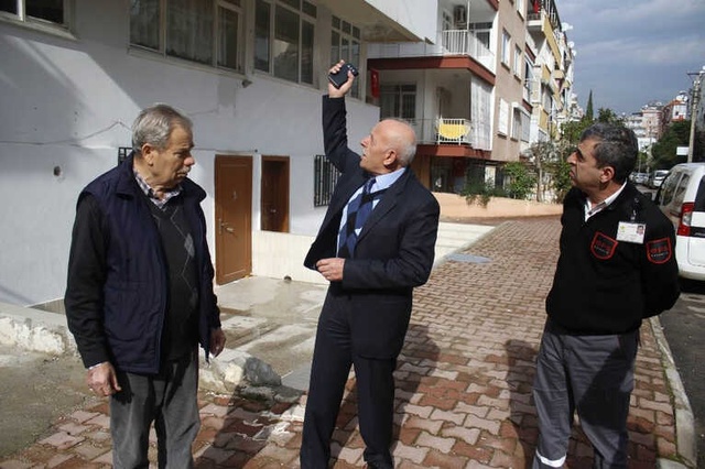 Madde Bağımlısı Oğlu Tarafından Bıçaklanan Baba Feryat Etti: Lütfen Tedavi Edin