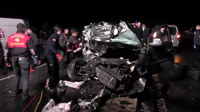 Sevgililer Günü Eğlencesi Faciayla Bitti, Kaza Yapan 2 Sevgili Hayatını kaybetti