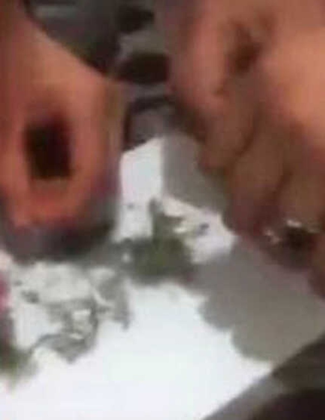 Adana'da Canlı Yayında Satış Yapan Torbacılara Polis Baskını