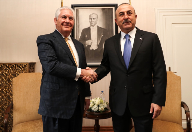 Çavuşoğlu, Tillerson'a Önce Gazi Meclis'i Gösterdi Sonra Masaya Oturdu