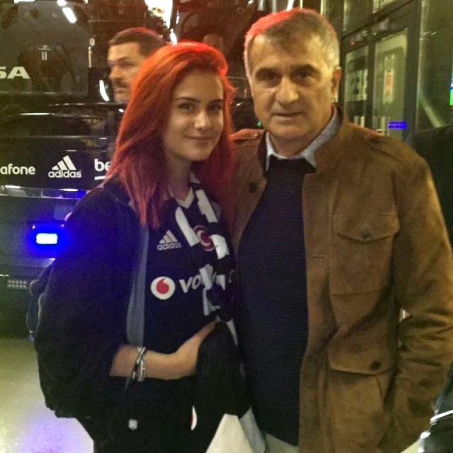 Son Yolculuğuna Beşiktaş Formasıyla Uğurlanan Ecem'in Babası: Kızımı Diri Diri Gömdüler