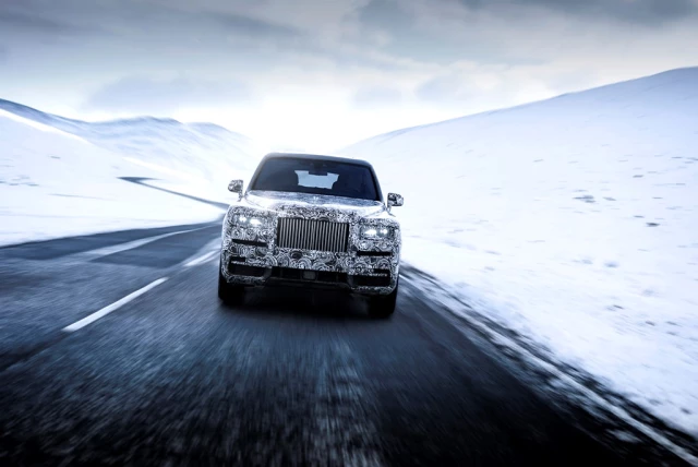Rolls-Royce Yeni Suv Aracı Cullinan'ı Sundu