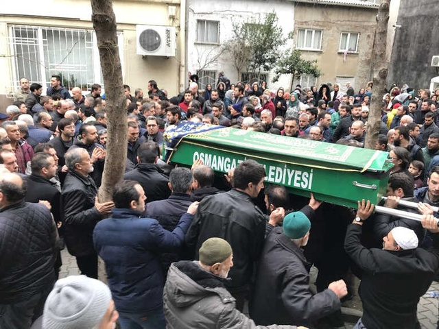 Bursa'da Derede Ölü Bulunan Genç Kadın, Toprağa Verildi