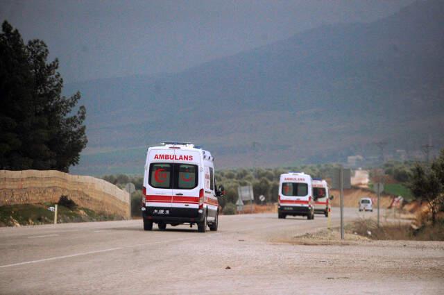 Kilis'te Boş Araziye 3 Roket Düştü! 112 Komuta Merkezi Tahliye Edildi