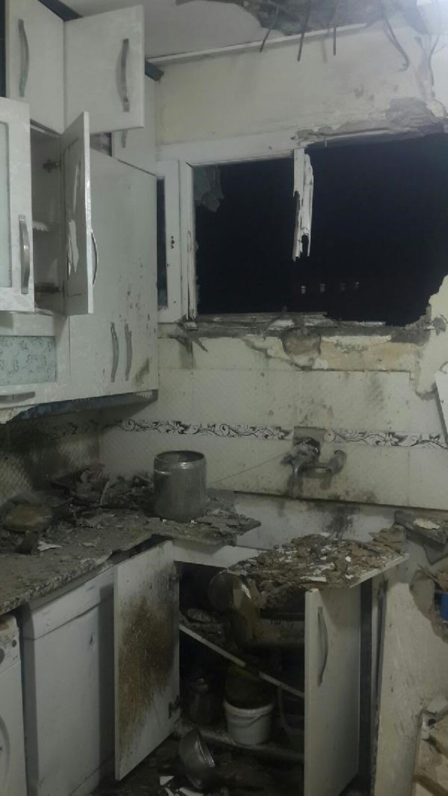 Kilis'te Evin Mutfağına Roket Düştü