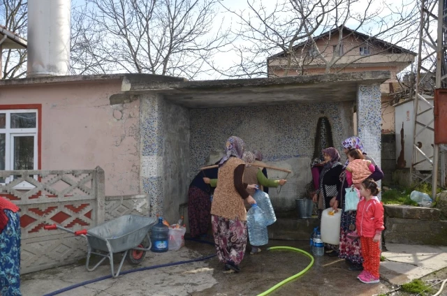 Bin Haneli Köy, Ödenmeyen Elektrik Faturası Nedeniyle 2,5 Yıldır Susuz Yaşıyor
