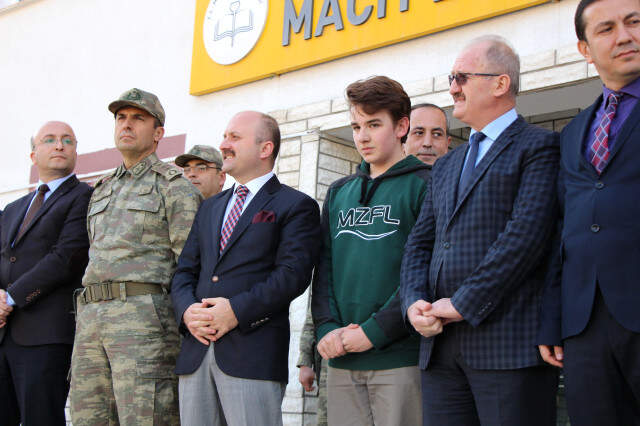 Törende Heyecanlanan Liseliden Valiye: Nefes Nefese Kaldım