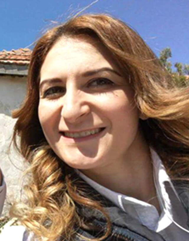 Yanmış Cesedi Bulunan Kadının Kocası: Eşim Beni Görüntülü Aradı Kendini Yaktı Yanmış Cesedi Bulunan Kadının Kocası: Eşim Beni Görüntülü Aradı Kendini Yaktı