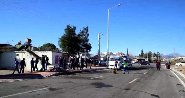 Otomobille Çarpışan Çöp Kamyonu Kontrolünü Kaybedince Tek Katlı Eve Girdi