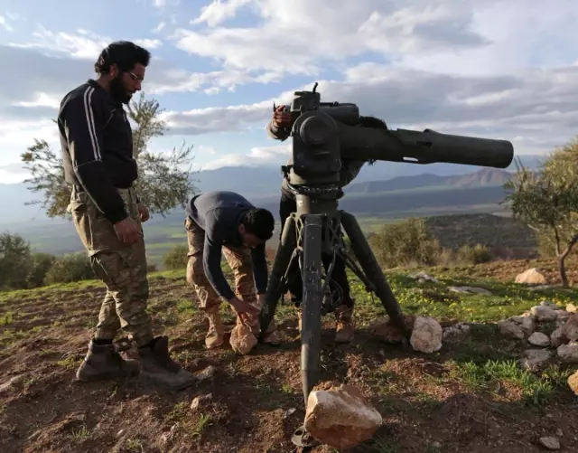 ABD'nin YPG'ye Verdiği Ağır Silahlara Karşı Raco'ya Anti Tank Füzeleri Yerleştirildi