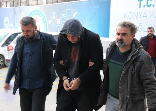 Konya'da FETÖ Operasyonu: Arananlar Arasında CHP'li Eski Başkan da Var