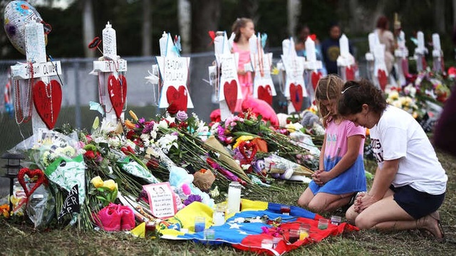 Florida Saldırısından Kurtulan Öğrenciler Eyaletin Başkentine Yürüdü