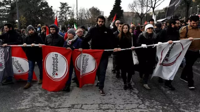 İtalya'da Seçim Öncesi Şiddet Olayları ve Mafya Müdahalesi Uyarısı