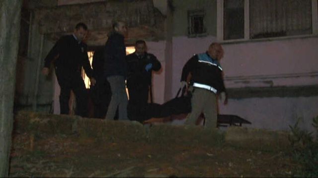 İstanbul'da Gürcü Kadının Esrarengiz Ölümü! Yarı Çıplak Halde Ölü Bulundu