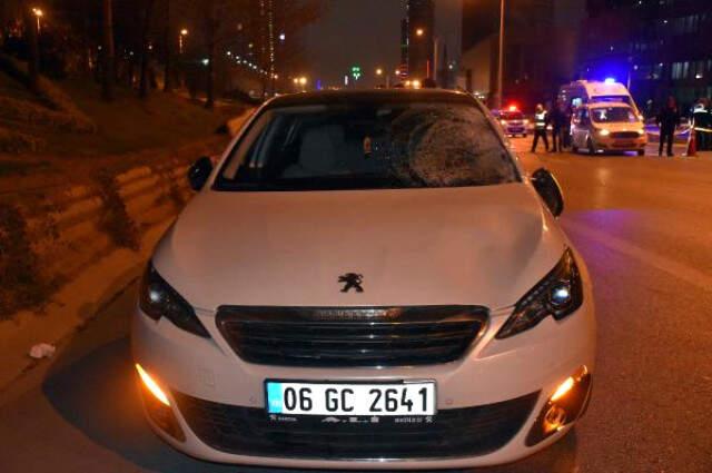 Maltepe'de İşlek Trafikte Karşıdan Karşıya Geçmeye Çalışan Genç Canından Oldu