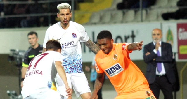 Trabzonspor, Geriye Düştüğü Maçta Alanyaspor'u 2-1'le Geçti