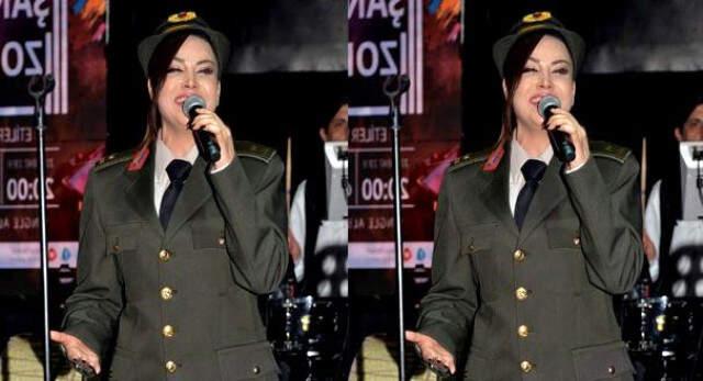 Ünlü Şarkıcı Bahar Dierkes, Asker Kıyafetiyle Sahneye Çıktı