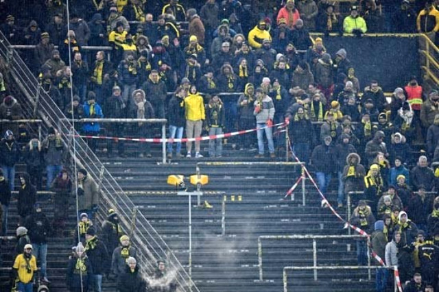 Borussia Dortmund Taraftarları, Federasyonu Protesto Ederek Maça Gelmedi
