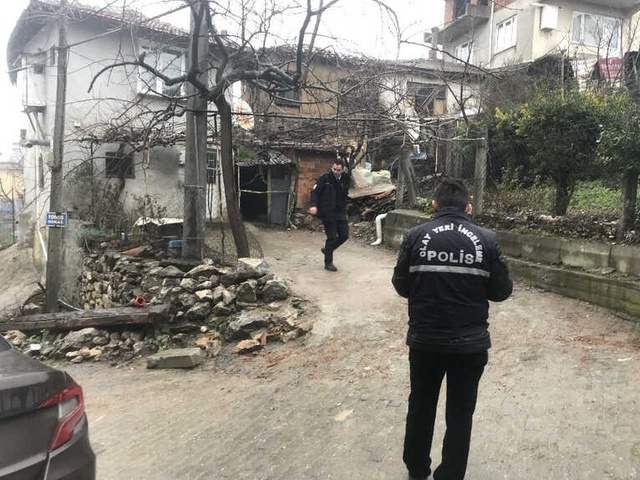Bursa'da Temizlik İşçisi Sırtına Baltayla Vurularak Öldürüldü