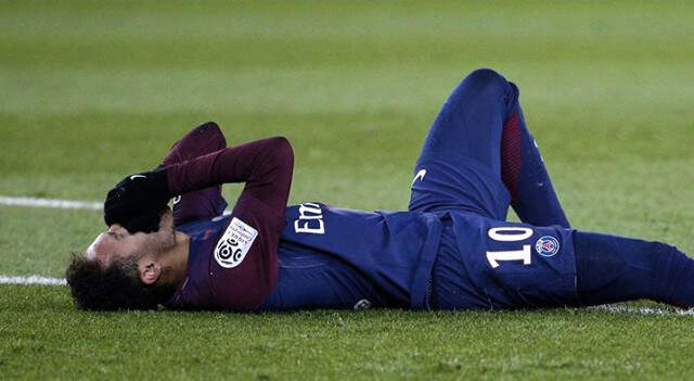 Sakatlanan Neymar, 1 Ay Sahalardan Uzak Kalacak