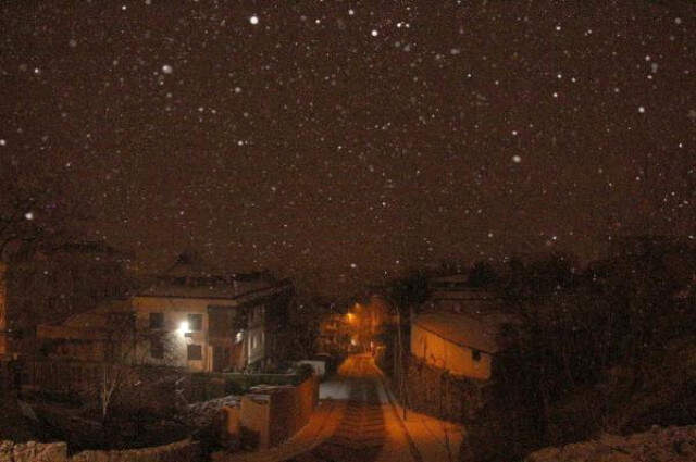Beklenen Kar İstanbul'u Beyaza Bürüdü