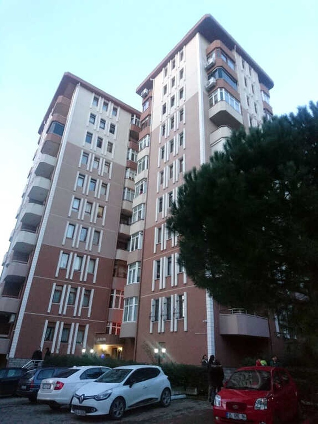 Cani Evlat, Anne ve Babasını Bıçaklayarak Öldürdü