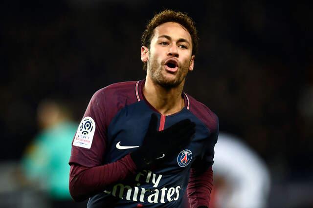 Neymar, 4 Yıldır Kız Kardeşinin Doğum Gününde Maça Çıkmıyor