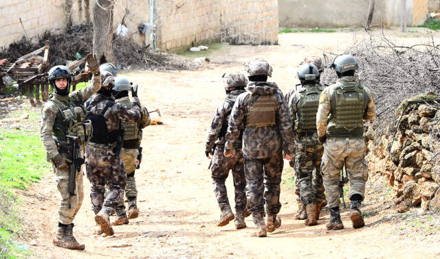 Afrin Operasyonunda 41. Gün! JÖH ve PÖH Afrin'de, İşte İlk Görüntüler