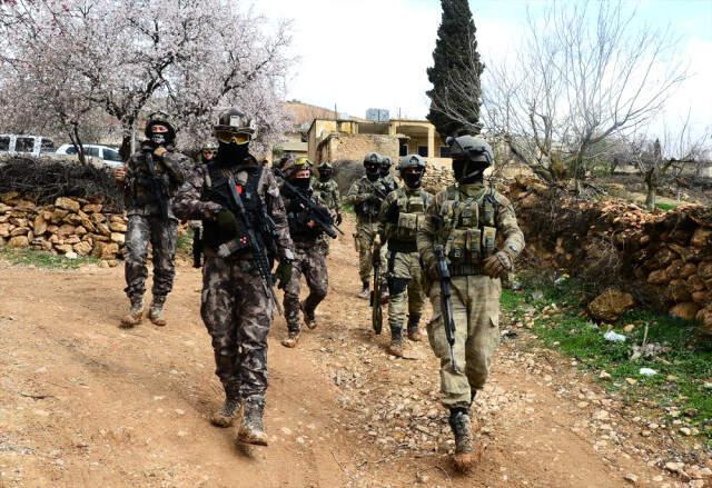 Afrin Operasyonunda 41. Gün! JÖH ve PÖH Afrin'de, İşte İlk Görüntüler