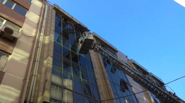 Kağıthane'de İş Merkezinde Yangın: Vatandaşlar Mahsur Kaldı!