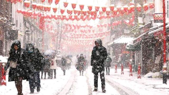 Sibirya Soğukları Avrupa'da 55 Can Aldı, Hayat Durma Noktasına Geldi