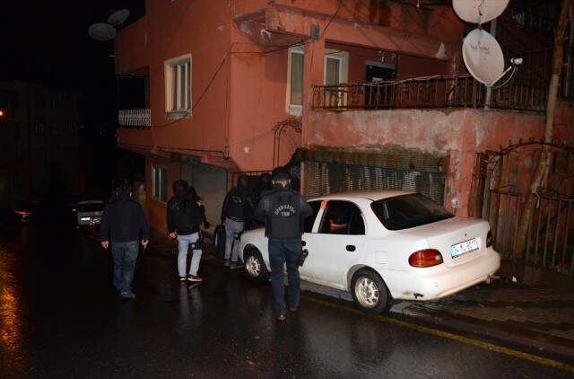 İstanbul'da 4 İlçeye Şafak Baskını! PKK'ya Eleman Temin Eden 3 Kişi Gözaltına Alındı