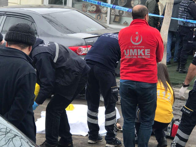 Sokak Ortasında Silahlı Çatışma: 1 Ölü, 6 Yaralı