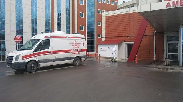Kargo Şubesindeki Koli Yüzünden 14 Kişi Zehirlendi! Bölge Karantinaya Alındı