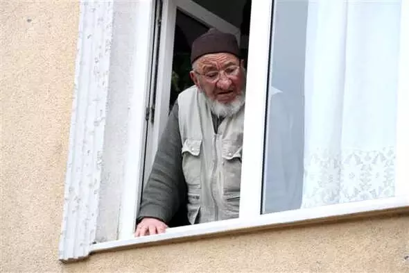 7 Kez Bıçaklanarak Öldürülen Kadının Katili, Tanıdık Çıktı! Misafir Edip <a class='keyword-sd' href='/cay/' title='Çay'>Çay</a> İkram Etmiş