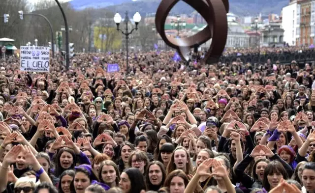 8 Mart Dünya Kadınlar Günü: İspanya'da Kadınlar Grevde