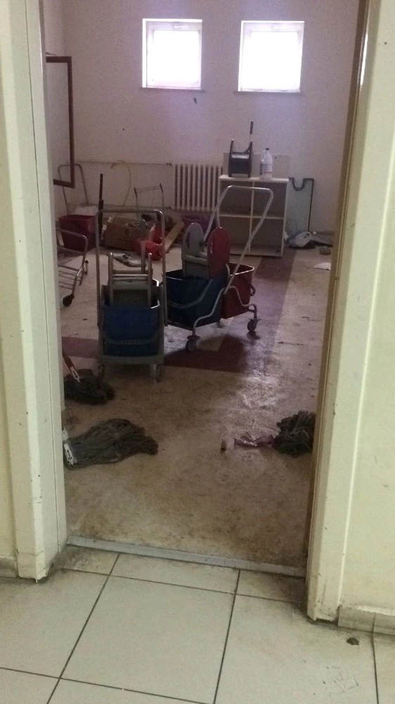 Diyarbakır'da Tuvaletleri Temizlenmeyen Okul Mikrop Yuvasına Döndü