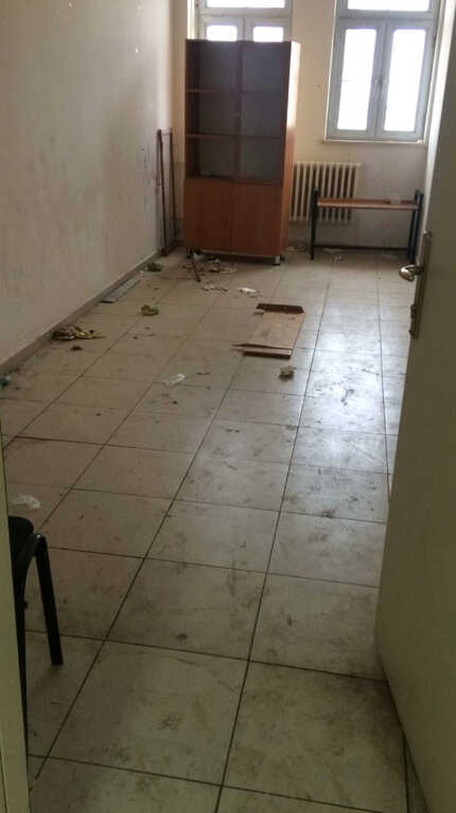 Diyarbakır'da Tuvaletleri Temizlenmeyen Okul Mikrop Yuvasına Döndü