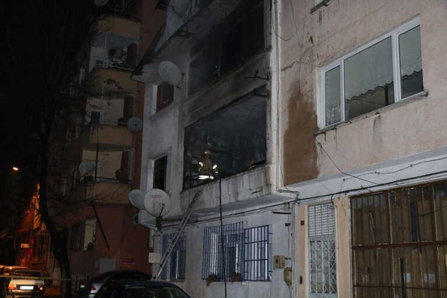 Alkollü Genç Gözüne Biber Gazı Sıkan Arkadaşının Evini Ateşe Verdi