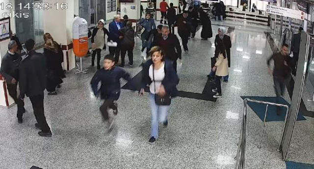 Hastanede Yere Düşen 'Holter' Takılı Hastayı Canlı Bomba Sandılar Yere Düşen