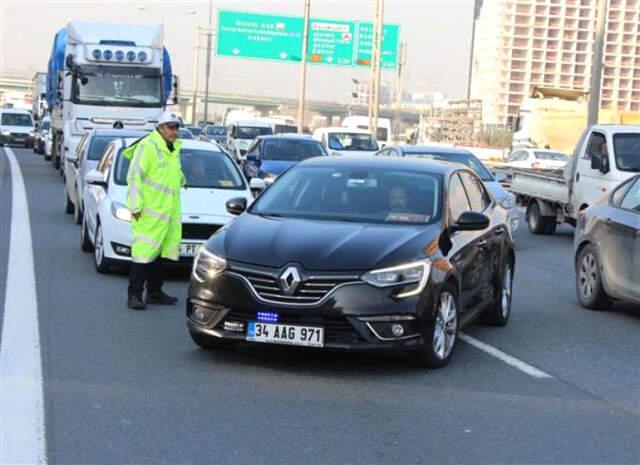 İstanbul'da Usulsüz Çakar Kullananlara Ceza Yağdı