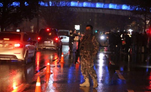 İstanbul'da 3 Bin Ekiple 2 bin Adrese 'Kangal Pençesi' Operasyonu İstanbul'da 6 Bin Polisle