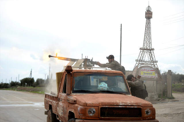 YPG'nin Sözde Özel Kuvvetleri ÖSO'ya Direnemedi, Kritik Üs Ele Geçirildi