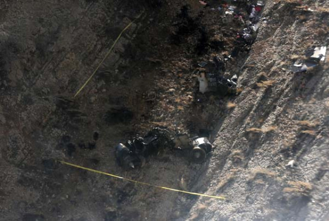 11 Kişiye Mezar Olan Uçağın Enkazından İlk Fotoğraflar Geldi
